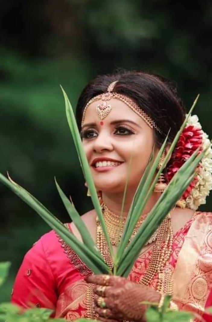 CUTE BEAUTY PARLOUR HARIPAD